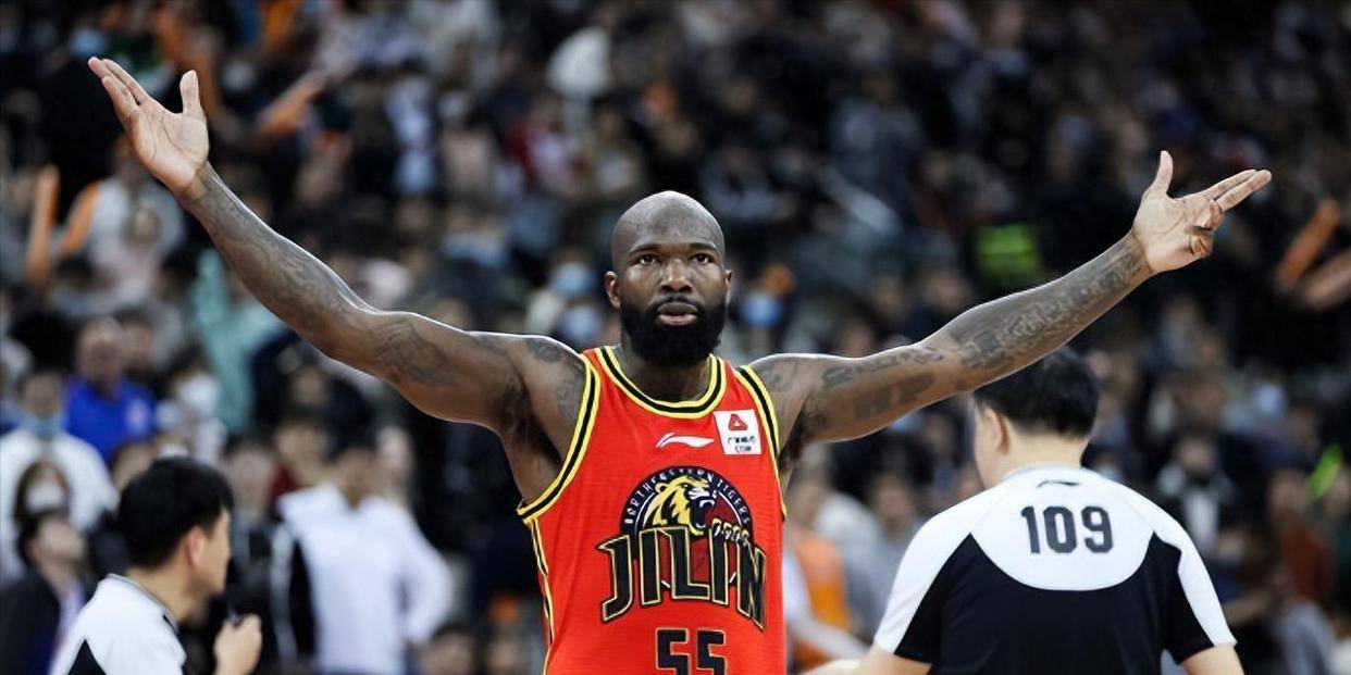 超级外援加盟，球队实力大涨