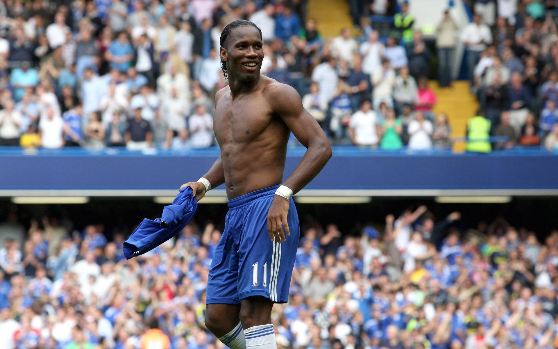 赛道上的双重奏鸣，威廉姆斯完胜哈斯，佩雷兹惊艳四座